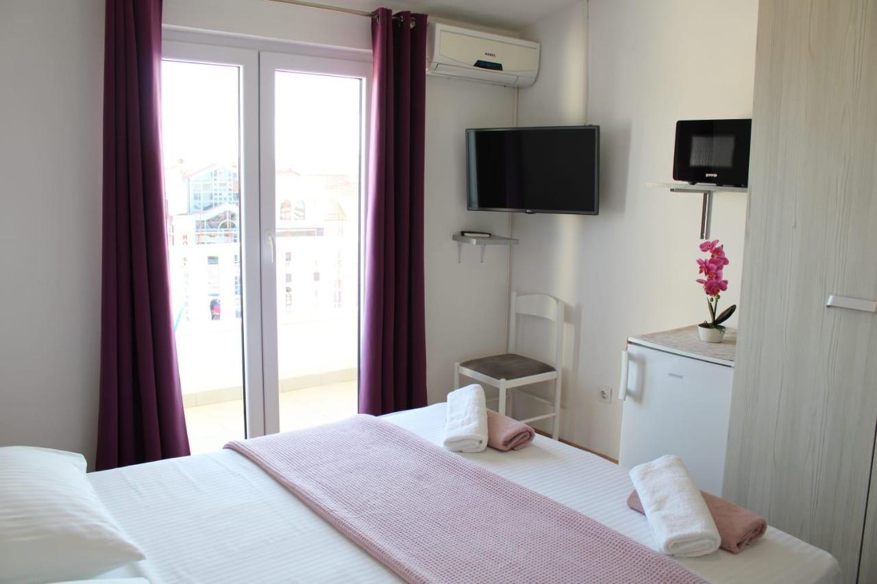 Apartments Renata Donji Seget Екстериор снимка