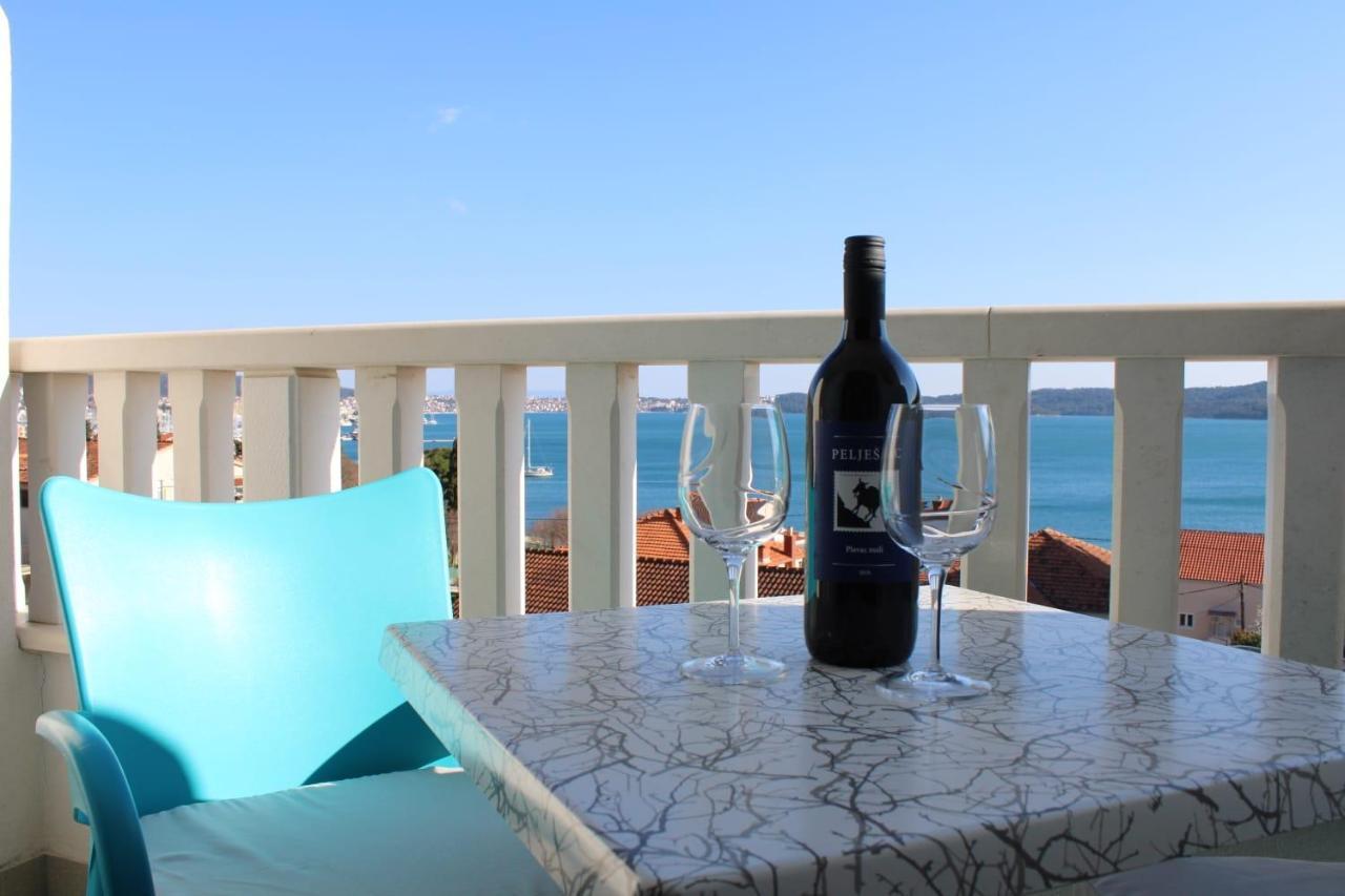 Apartments Renata Donji Seget Екстериор снимка