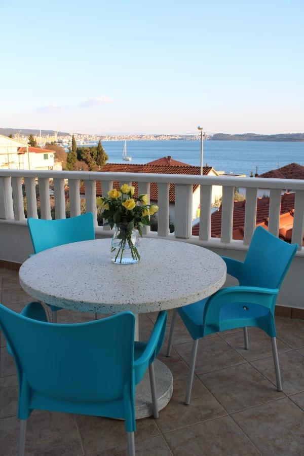 Apartments Renata Donji Seget Екстериор снимка