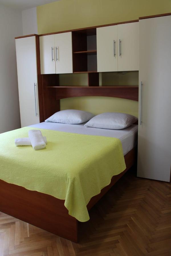 Apartments Renata Donji Seget Екстериор снимка