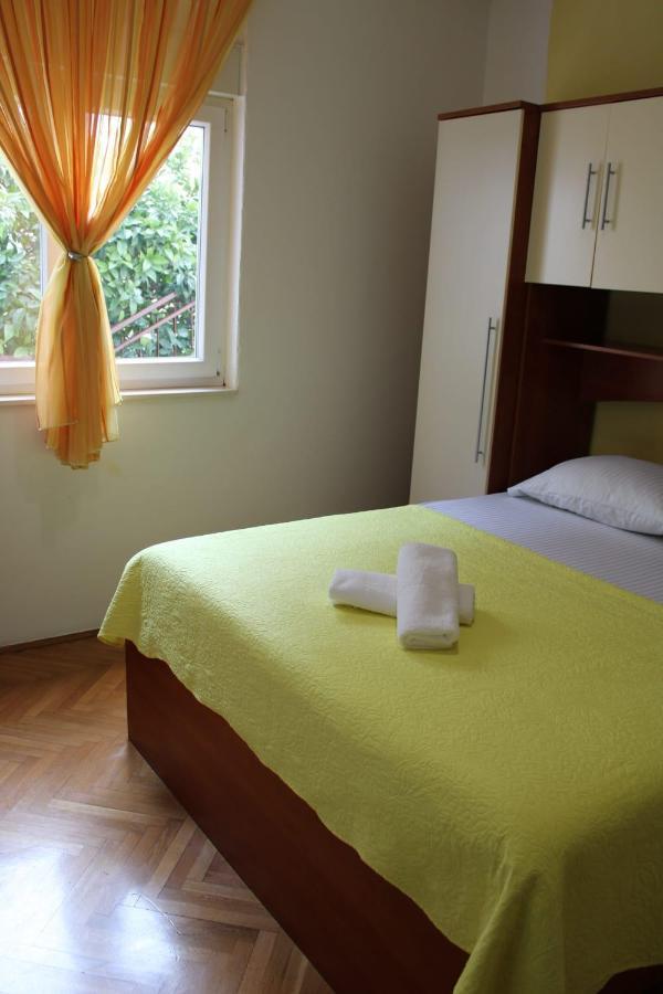 Apartments Renata Donji Seget Екстериор снимка