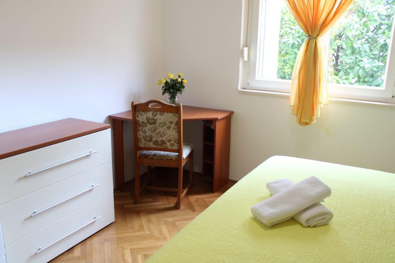 Apartments Renata Donji Seget Екстериор снимка