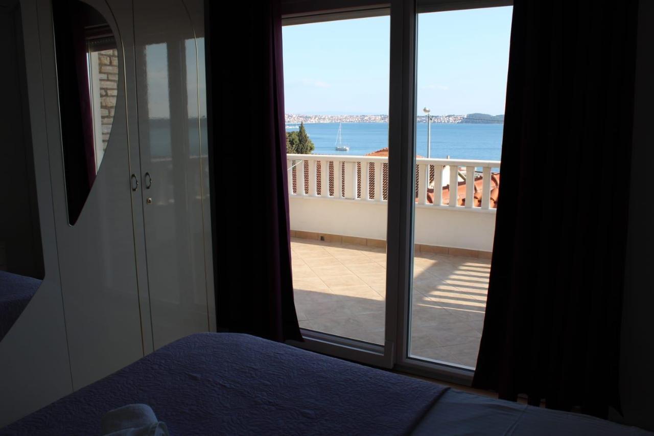 Apartments Renata Donji Seget Екстериор снимка