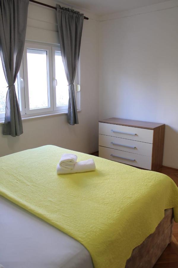 Apartments Renata Donji Seget Екстериор снимка