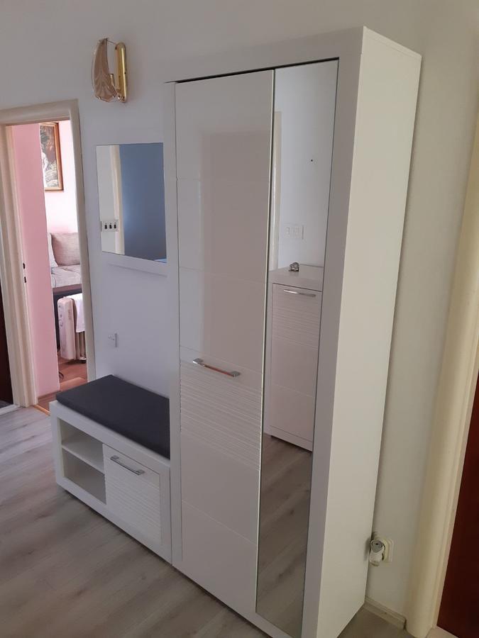 Apartments Renata Donji Seget Екстериор снимка