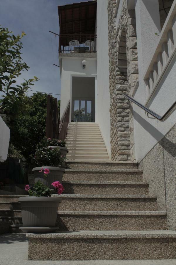 Apartments Renata Donji Seget Екстериор снимка